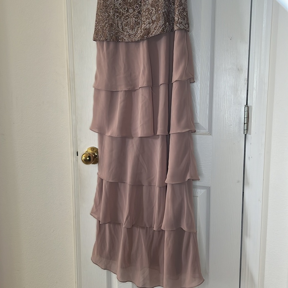 Patra Gown - Picture 6 of 7